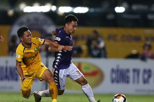 V-League tính trở lại đầu tháng 9 hoặc dừng hẳn