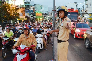 Nên chăng tích hợp 2 dự luật về giao thông