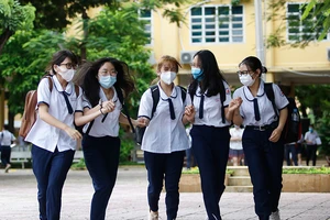 Chấm thi tốt nghiệp THPT: Bất ngờ bài thi môn ngữ văn