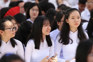 Dịch COVID-19, các địa phương đổi hình thức khai giảng