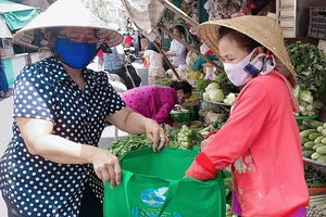 Không dùng đồ nhựa 1 lần: Những thay đổi từ công sở