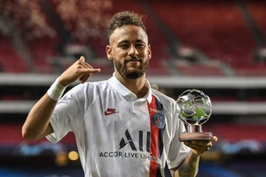 Đưa Neymar về Bernabeu, mũi tên trúng nhiều đích của Real