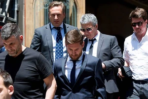 Messi không thể rời Barca