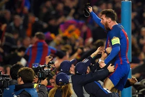 Messi ở lại, Barcelona khó dọn dẹp