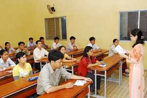 Vào công chức phải có chứng nhận kiểm định chất lượng?