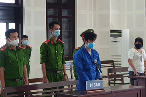 Xử nghiêm kẻ xâm hại 2 con riêng của vợ hờ