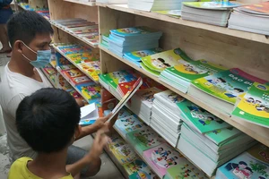 Sách giáo khoa lớp 1 bắt buộc chỉ 8 cuốn