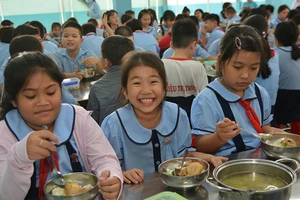 Bữa ăn học đường: Chọn đúng nhà cung cấp