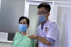 Ca mổ xóa hình hài bà cụ cho người phụ nữ 30