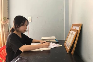 Thủ khoa mê sử và ước mơ trở thành nữ luật sư giỏi