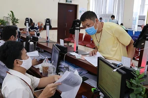 Từ 1-10, tổ chức đánh giá làm thủ tục hành chính một cửa