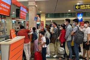 Các đại lý bắt đầu mở bán vé bay quốc tế