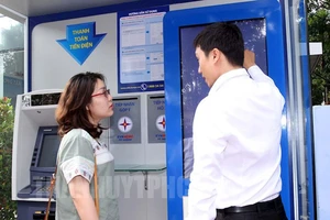 EVNHCMC đột phá trong công tác kinh doanh và dịch vụ điện