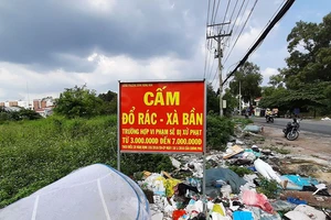 Điểm ‘Cấm đổ rác’ thành bãi rác