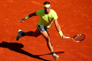 ‘Vua đất nện’ cố đuổi kỷ lục của Federer