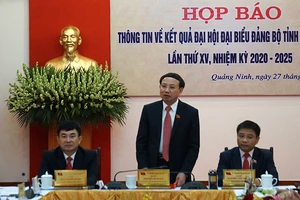 Quảng Ninh phấn đấu thành tỉnh dịch vụ, công nghiệp