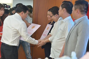 TP.HCM cấp bách tháo gỡ việc cấp sổ hồng