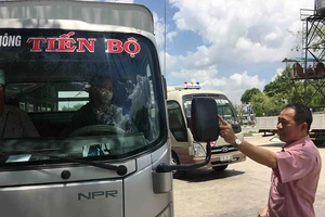 Băn khoăn việc chuyển Bộ Công an cấp bằng lái xe