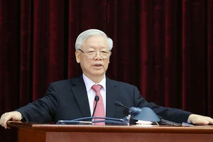 Hội nghị Trung ương 13 bàn về văn kiện và nhân sự