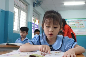 SGK lớp 1 có ‘sạn’, chủ biên phải chịu trách nhiệm