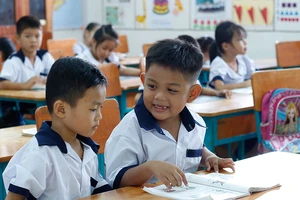 Sách Cánh diều có ‘sạn’, giáo viên chủ động xoay trở