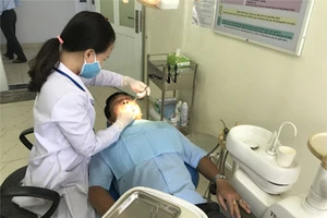 Đừng coi thường việc tiêm thuốc tê khi nhổ răng