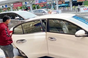 Chứng chỉ hành nghề lái xe: Giấy phép con của Bộ GTVT?