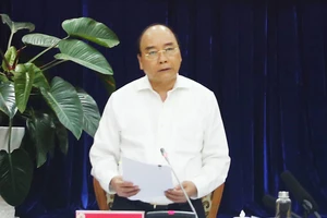 Thủ tướng: Sớm đưa cuộc sống người dân trở lại bình thường