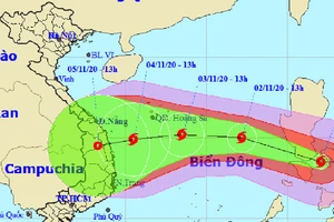 Bão Goni hướng vào các tỉnh từ Đà Nẵng đến Phú Yên