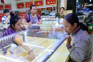 Đôla, vàng… đối mặt với sóng gió hậu bầu cử Mỹ