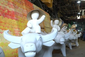 Video: Hậu trường chế tác linh vật đường hoa Nguyễn Huệ 2021