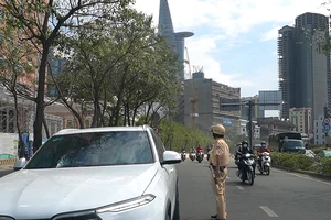 Hàng loạt tài xế bức xúc khi bị phạt vì biển cấm mới lắp