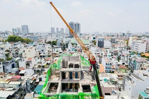 Video: Cận cảnh tháo dỡ công trình vi phạm trật tự xây dựng 