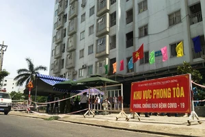 Video: Đà Nẵng phong tỏa chung cư có ca nghi nhiễm COVID-19 