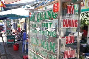 Video: Vắng bóng shipper, nhiều cửa hàng buôn bán ế ẩm