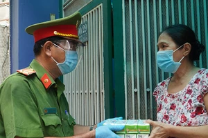 Video: Ngày 2-9 đặc biệt của các chiến sĩ công an TP.HCM 