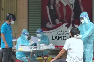 Video: Buôn Ma Thuột phong tỏa tạm thời 16 xã, phường để sàng lọc F0