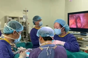 Video: Phẫu thuật thành công ca tạo hình âm đạo bằng đoạn ruột tự thân