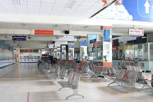 Hai bến xe lớn tại TP.HCM vắng khách trước ngày Tết Dương lịch