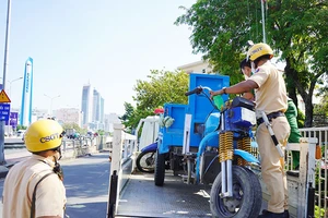 Xử lý xe thô sơ, 3-4 bánh: Bị phạt hoài nên xem bình thường