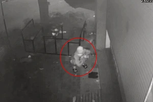 Trộm đột nhập lấy nhiều trang sức cưới của chủ nhà