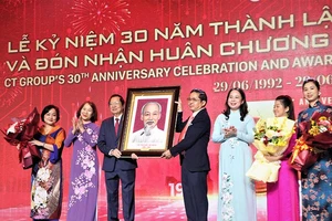 Tập đoàn CT Group đón nhận Huân chương lao động hạng Nhất