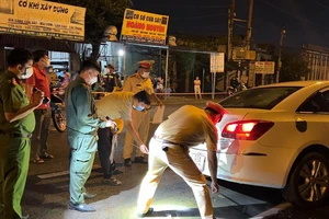 Video: Một phụ nữ tử vong sau khi bị hai xe ô tô tông liên tiếp