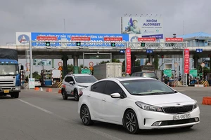 Video: Ngày đầu tiên áp dụng thu phí tự động không dừng ở TP.HCM