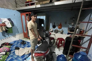 Video: Bắt đối tượng đột nhập nhà dân, lấy trộm nhiều tài sản