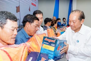 Trao tặng 200 phần quà cho ngư dân tỉnh Bà Rịa - Vũng Tàu