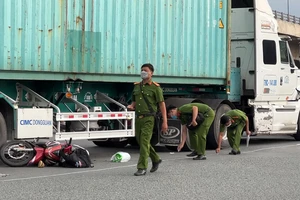 Video: Đón con từ quê lên thành phố chơi, 2 mẹ con gặp tai nạn thương tâm