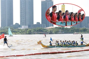 Người dân TP.HCM háo hức cổ vũ giải đua thuyền truyền thống
