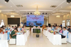 Toàn cảnh Tọa đàm 'Bảo vệ môi trường biển để phát triển kinh tế biển bền vững tại tỉnh Bình Thuận'