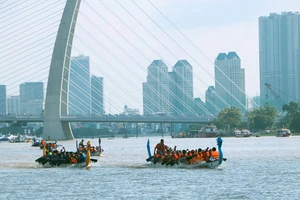 Cầu vồng trên sông